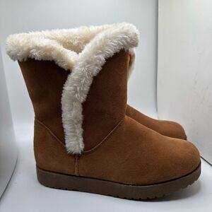CUSHIONAIRE Women's pull on boot +Memory Foam